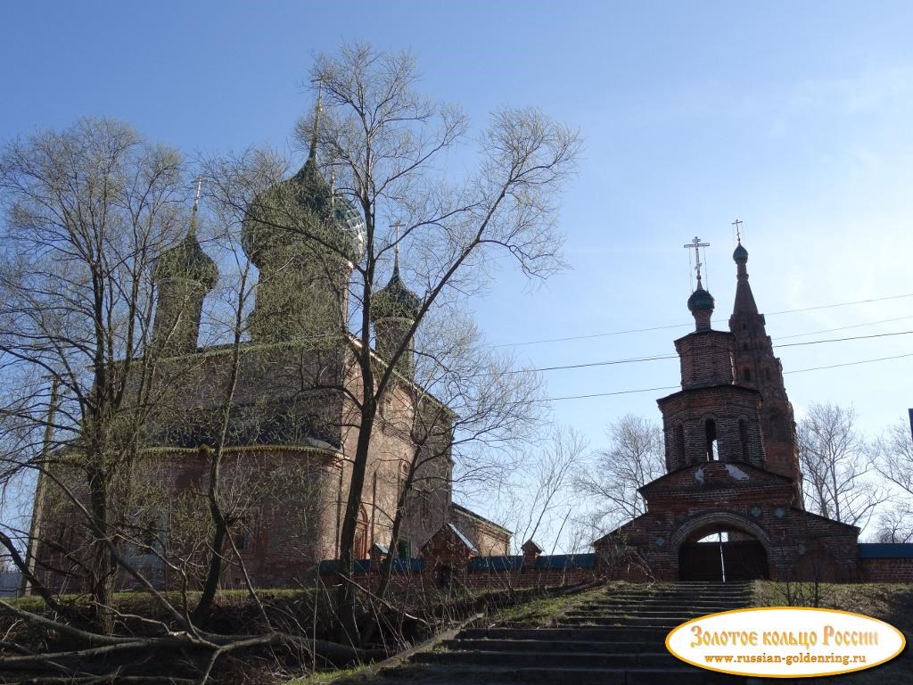 Церковь Иоанна Златоуста в Коровниках. Владимирская церковь с колокольней