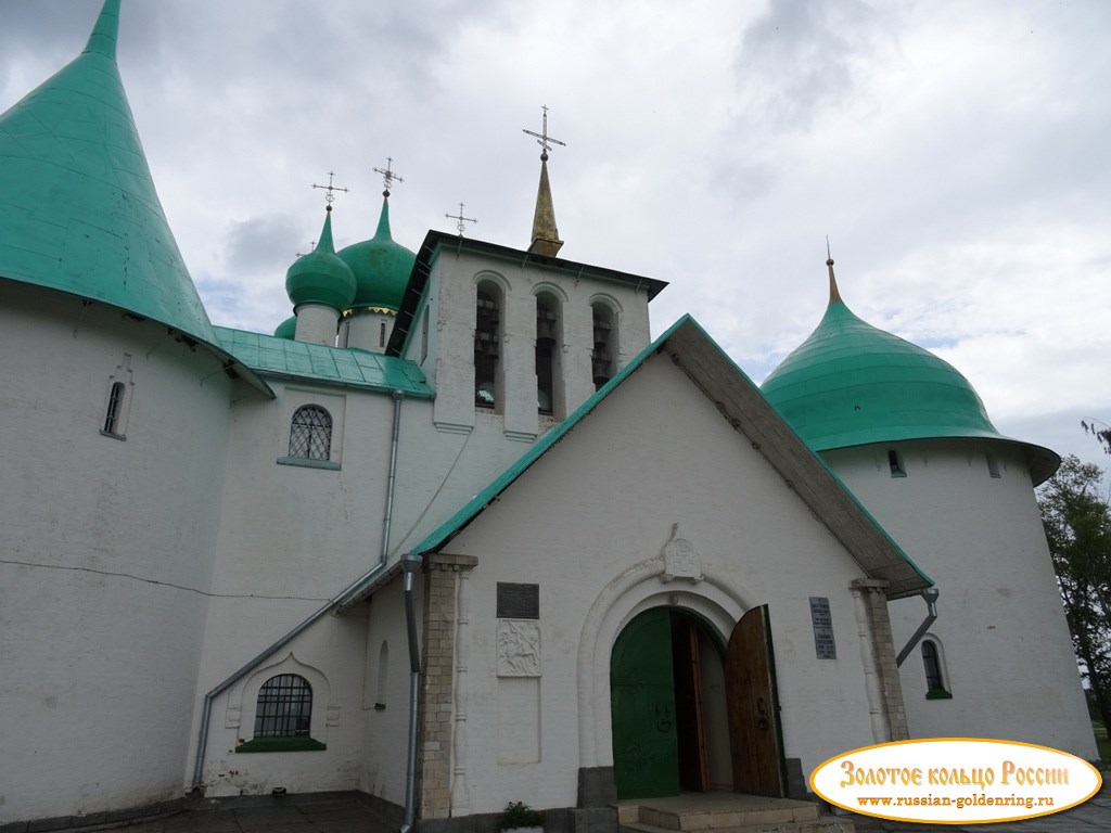 Храм Сергия Радонежского на Куликовом поле. Центральные ворота