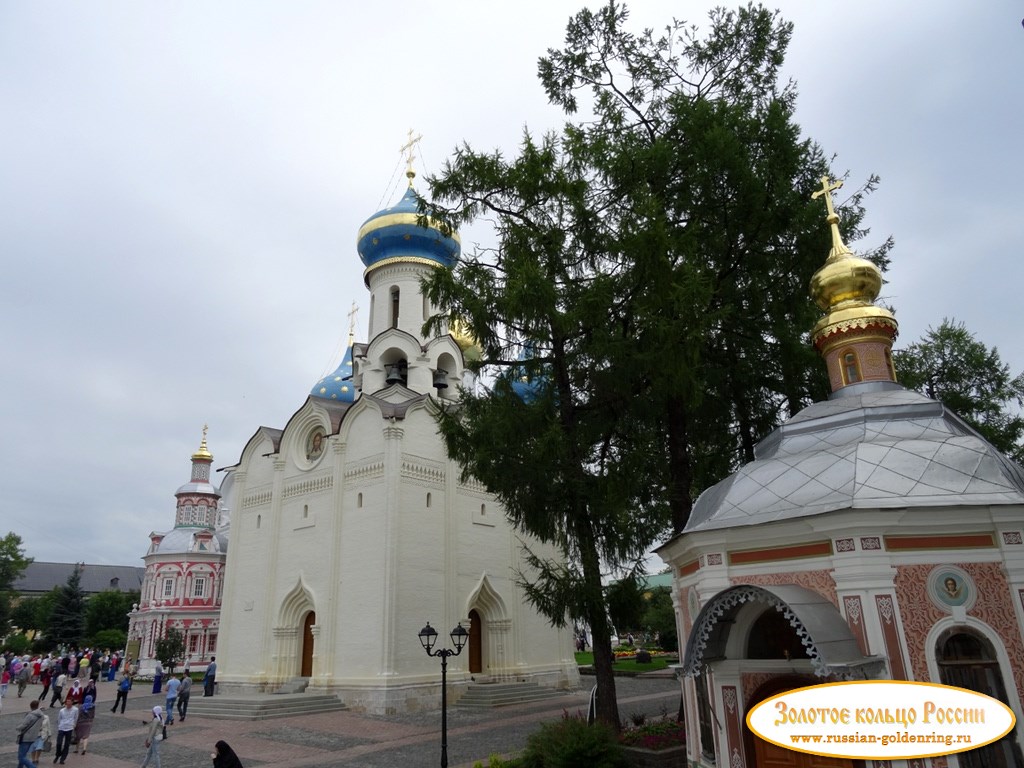 Церковь Сошествия Святого Духа. Вид со стороны Михеевской церкви