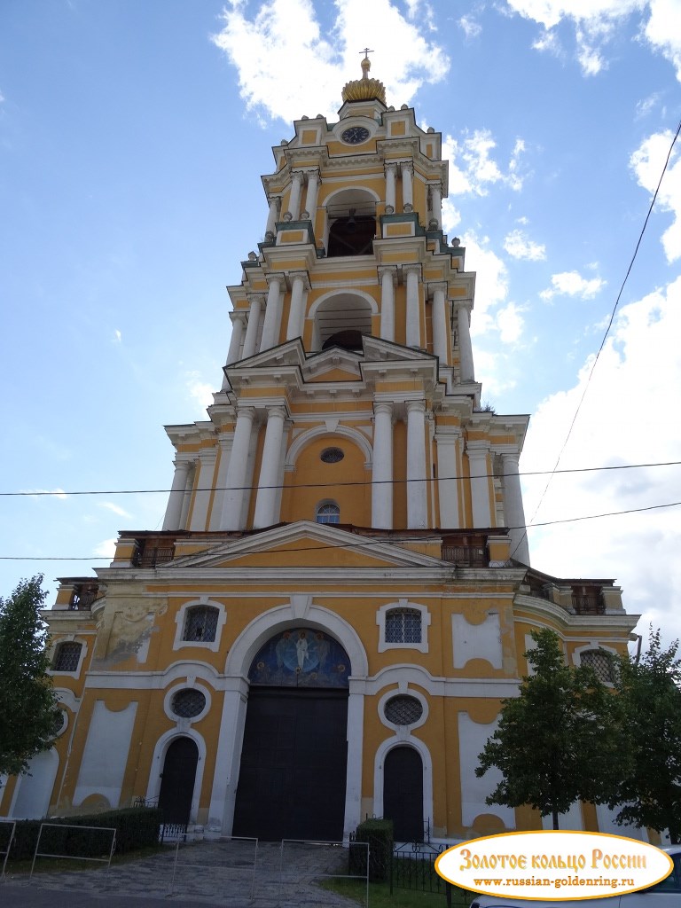 Новоспасский монастырь. Церковь Сергия Радонежского в колокольне