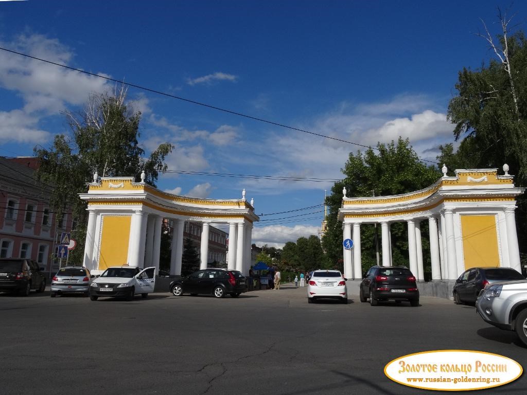 Соборная площадь. Вход в Соборный парк
