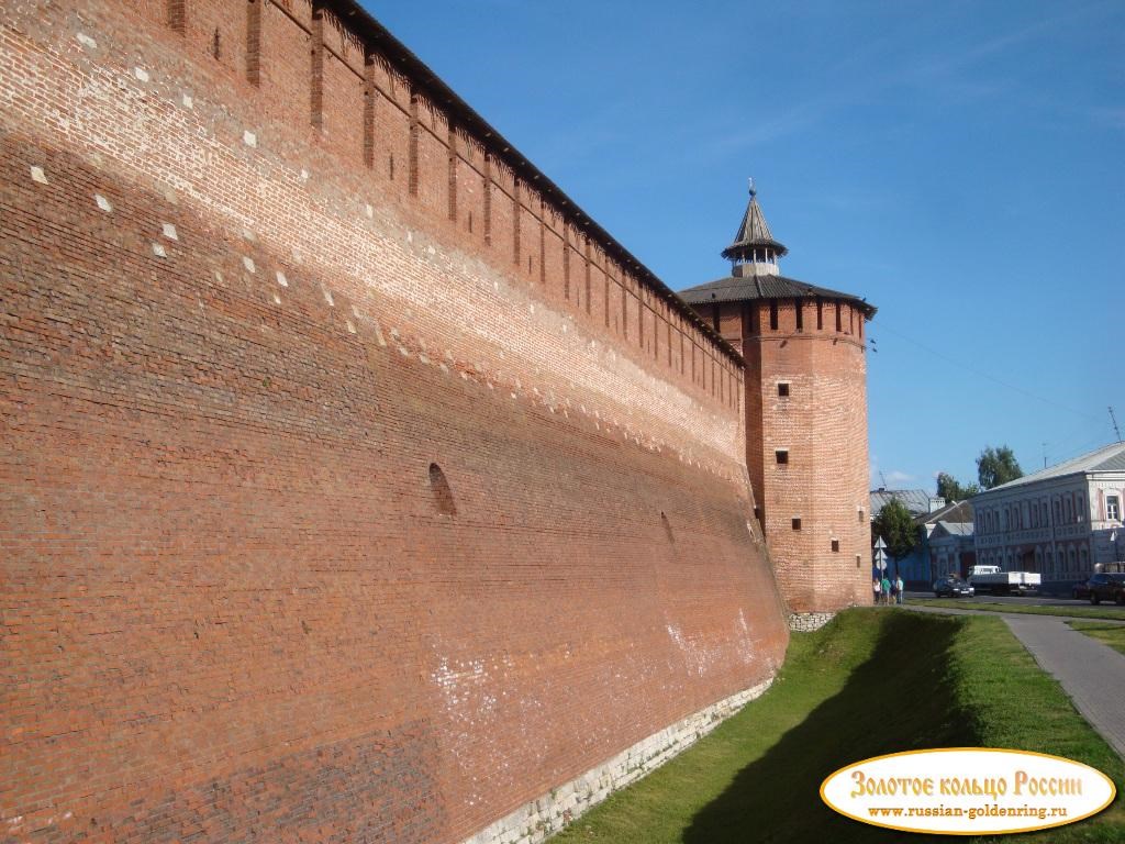 Коломенский Кремль. Западная стена и Грановитая башня