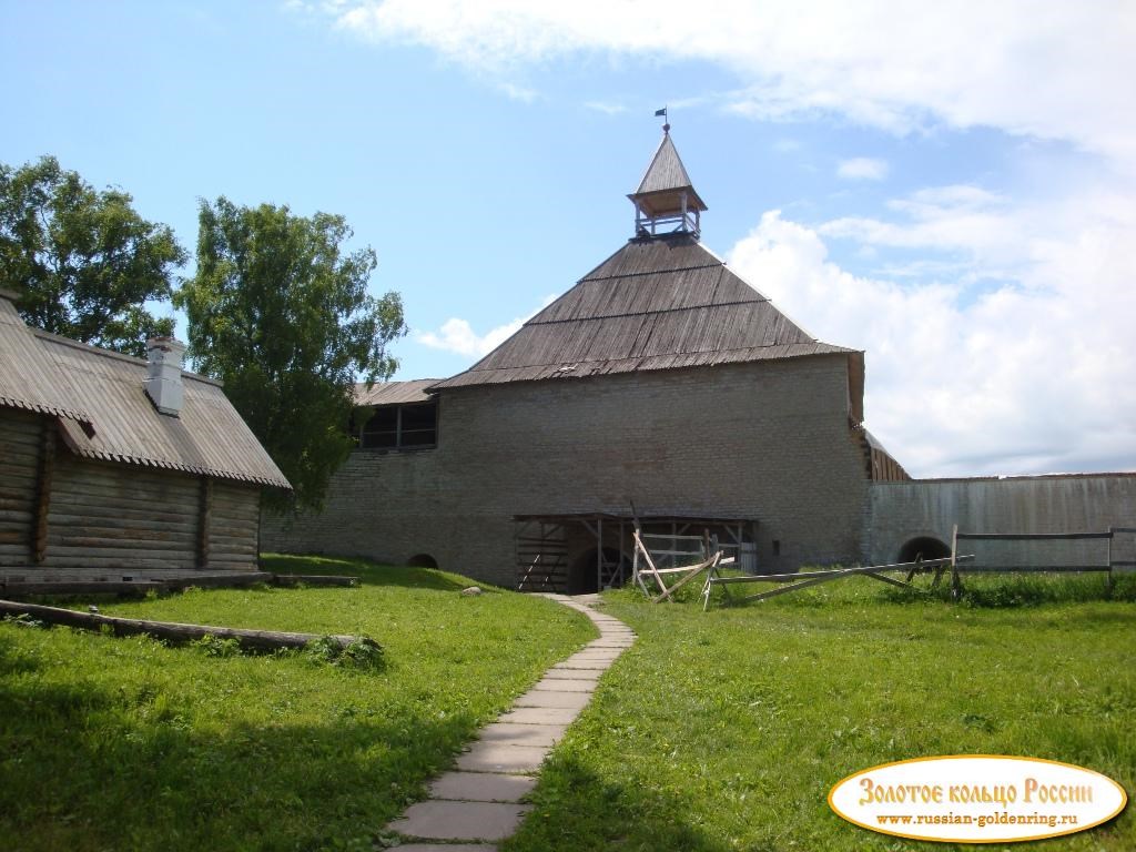 Староладожская крепость. В крепости