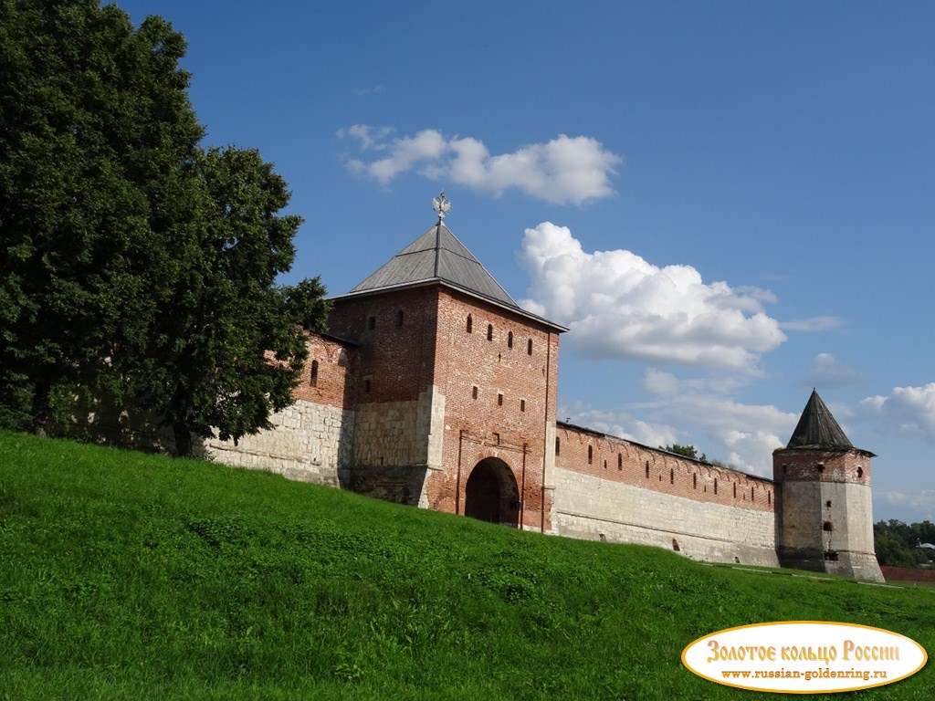 Зарайский кремль. Егорьевская надвратная и Тайницкая башни