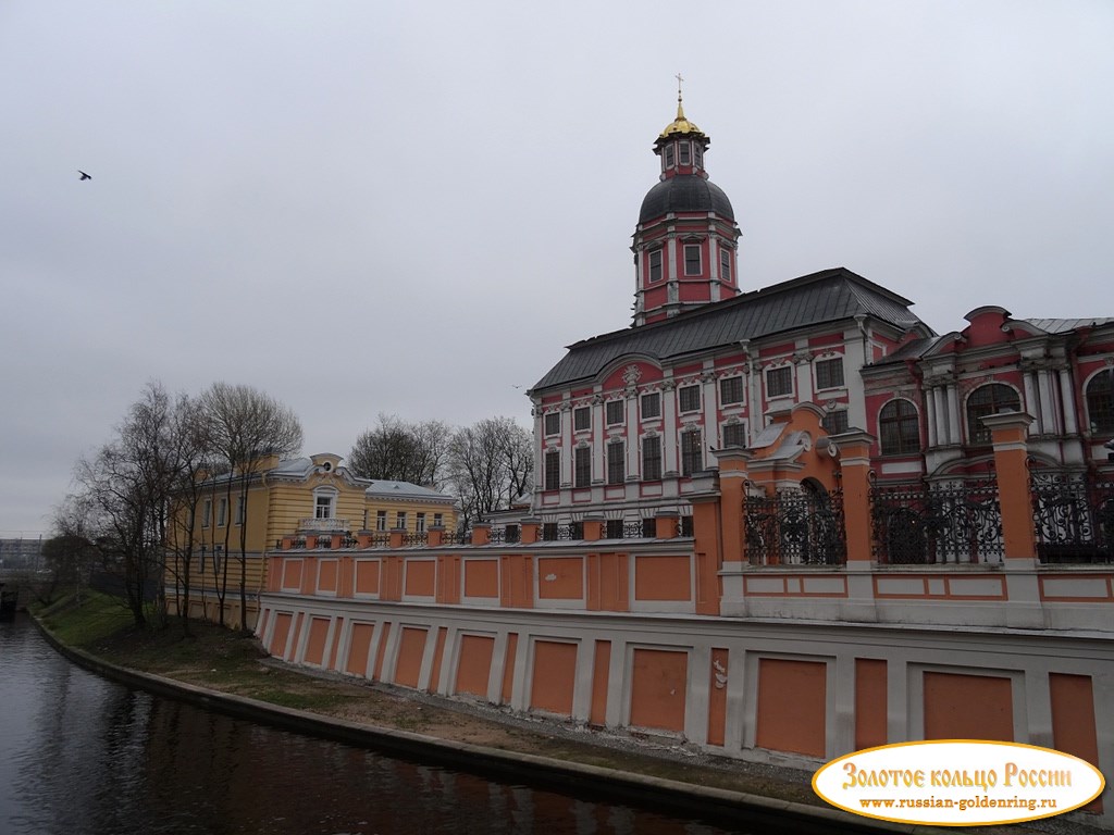 Александро-Невская лавра. Вид со стороны реки Монастырка