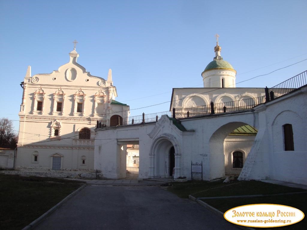 Рязанский Кремль. Переход от Успенского собора к Архиерейским палатам