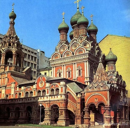 Церковь Троицы в Никитниках. Москва