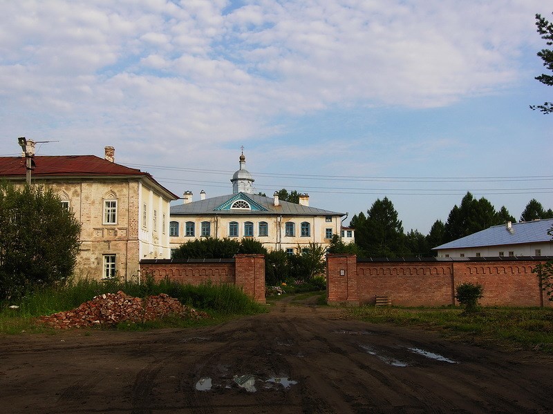 Свято-Троицкий Павло-Обнорский мужской монастырь. Грязовец