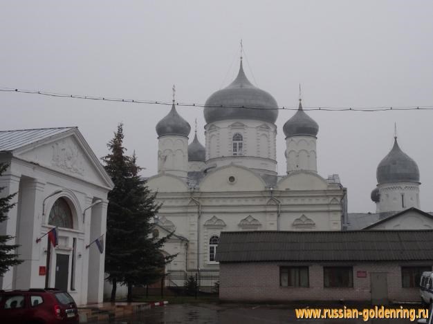 Достопримечательности Великого Новгорода. Зверин монастырь
