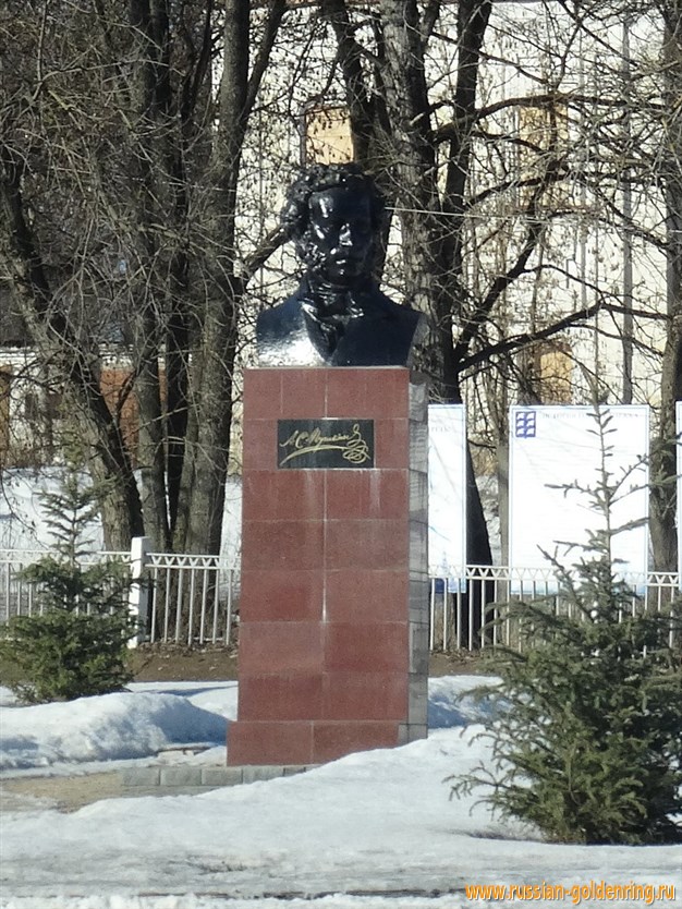 Достопримечательности Торжка. Памятник Пушкину