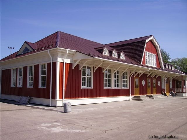 Здание железнодорожного вокзала. Приозерск