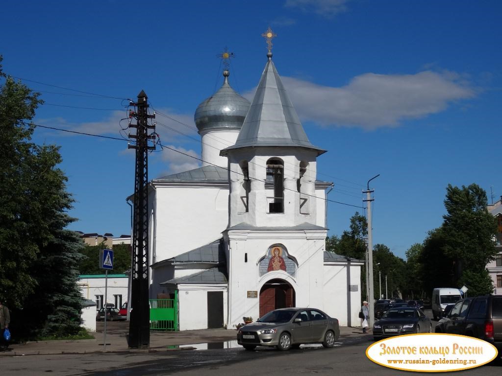 Церковь Покрова Пресвятой Богородицы, от торга. Псков