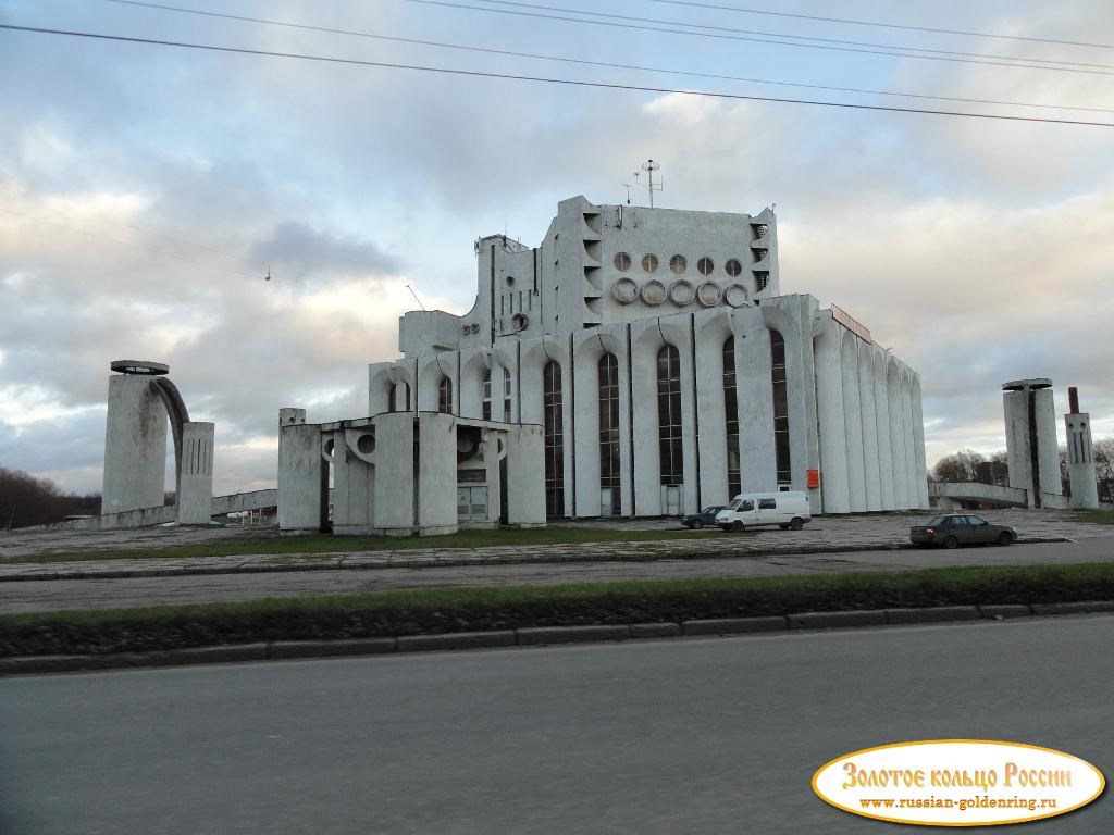 Новгородский академический театр драмы имени Ф. М. Достоевского. Великий Новгород