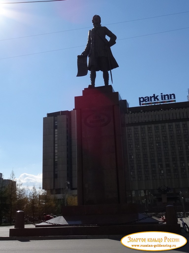 Памятник Петру I на Прибалтийской площади. Санкт-Петербург