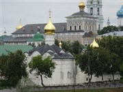 Сергиев Посад. Введенская и Пятницкая церкви на Подоле