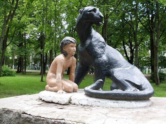 Памятник Маугли. Приозерск