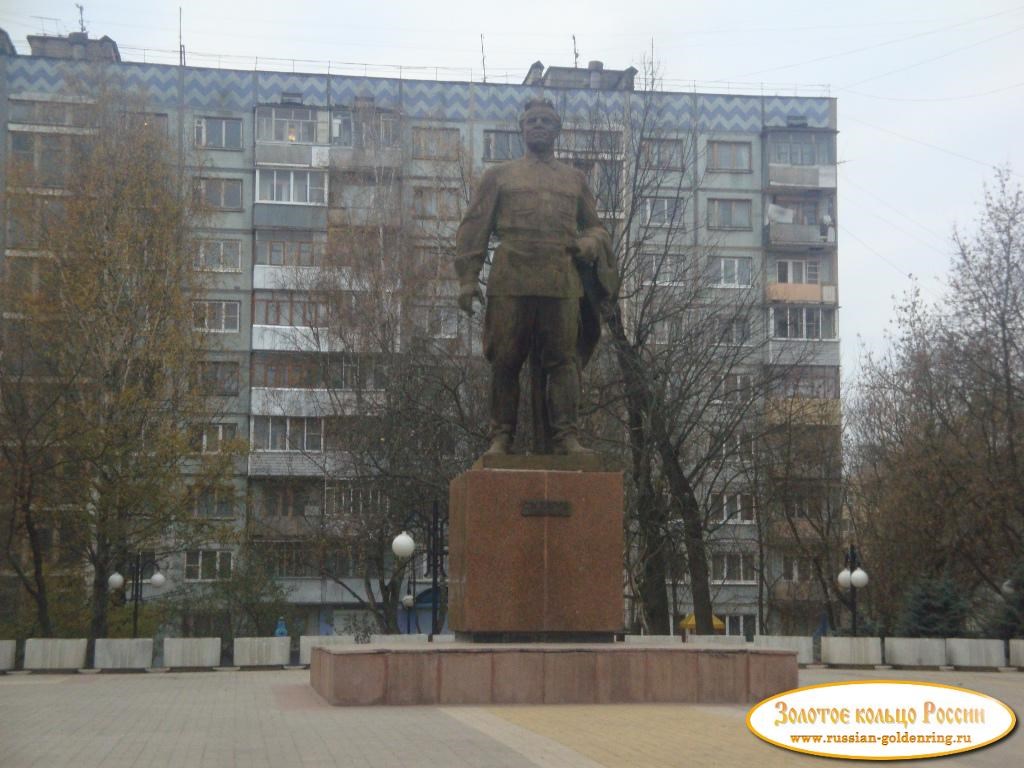 Памятник Кирову. Калуга