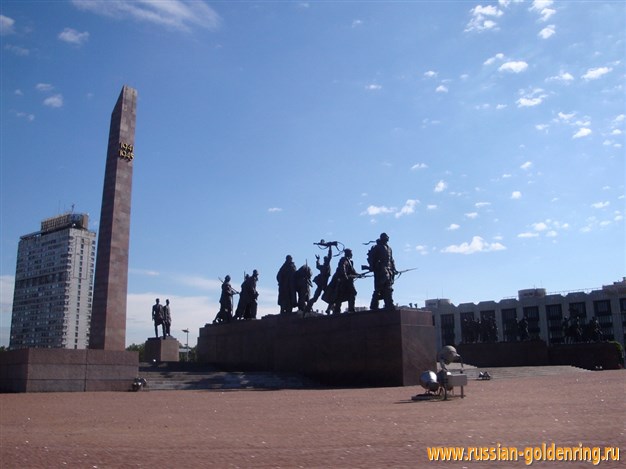 Достопримечательности Санкт-Петербурга. Монумент героическим защитникам Ленинграда